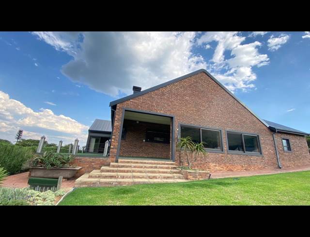 3 BEDROOM HOUSE FOR SALE IN VULINTABA COUNTRY ESTATE